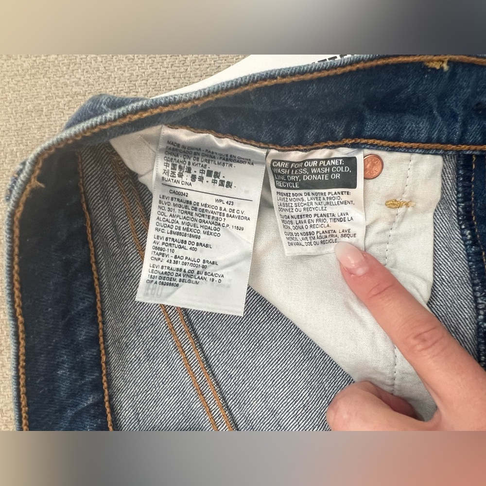 NWT Levi’s Ribcage Shorts - Picture 10 of 12